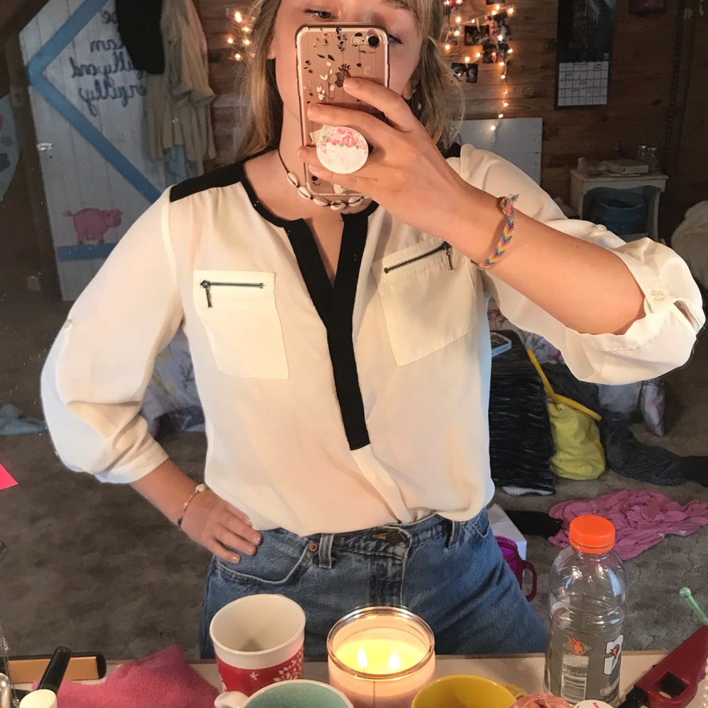 my Michelle white and black flowy top